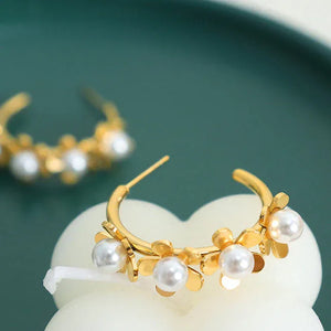 Regal Bloom β 18K Gold Vintage Pearl Flower Court Earrings