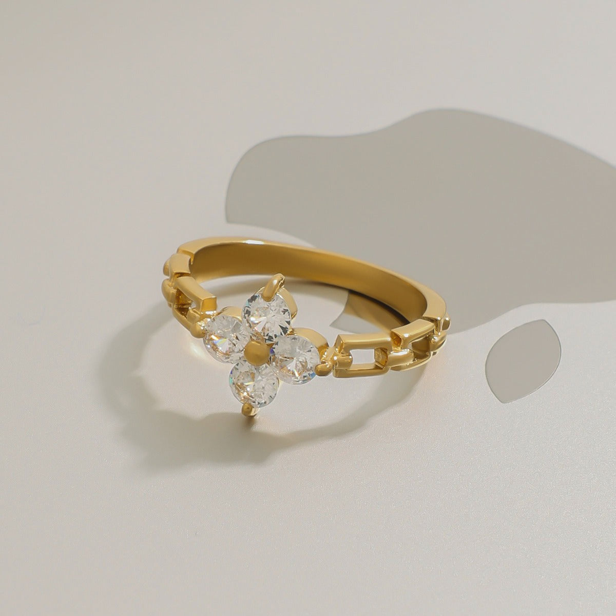Flower Gemstone Ring – 18K Gold Plated Exquisite Dazzling | Argesteel