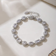 Geometric bracelet for women in 18K gold with sparkling zircon