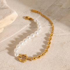 Golden Harmony – 18K Gold Hollow Circle and Pearl Chain Bracelet