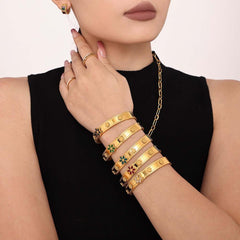 18K gold snowflake-shaped gemstone-inlaid exquisite and fashionable bracelet Bracelets