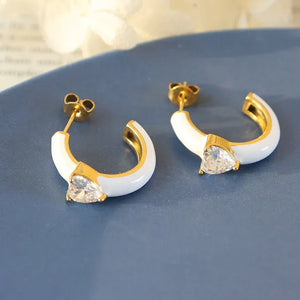 Exquisite Dazzling β 18K Gold C-Shaped Earrings with Heart-Shaped Zircon