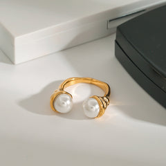 18K gold open pearl ring with modern minimalist design