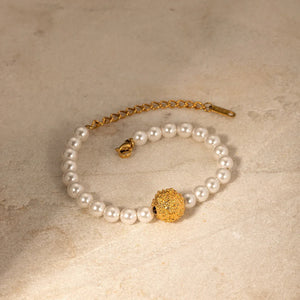 Regal Bloom β 18K Gold Hammered Flower and Pearl Design Bracelet