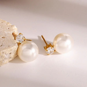 Golden Grace β 18K Gold Earrings with Inlaid Pearl Elegance