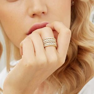 Luxe Aura β 18K Gold Hollow with Diamond Design Exquisite Noble Ring