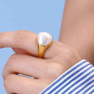Irregular Pearl Ring β 18K Gold Trendy Modern Asymmetrical Design