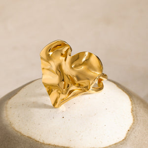 18K Gold Luna Hammered Heart Ring for Women - Argesteel