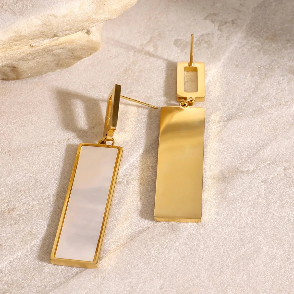 Luxe Line – 18K Gold Rectangular Drop Earrings with Gemstone Inlay