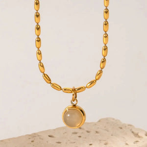 Retro-Inspired 18K Gold Gemstone Pendant Necklace