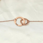 Lumière Bond – Custom Interlocking Name Rings Necklace