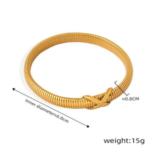 Vintage Crossroads – 18K Gold Retro Line Cross Design Bracelet