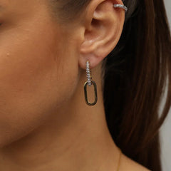 Exquisite Dazzling – 18K Gold Oval with U-Shaped Diamond Earrings