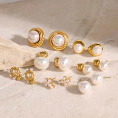 Modern Muse – 18K Gold Geometric Earrings with Inlaid Pearl