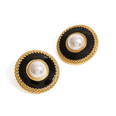 Luna Frame – 18K Gold Textured Pearl Round Earrings