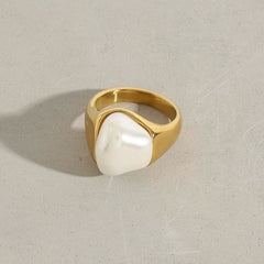 Elegant irregular pearl gold ring for women