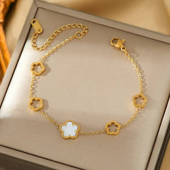 BlossomAura 18K Gold Floral Bracelet - Elegant Hollow Design - Argesteel