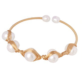 Golden Serenity – 18K Gold Light Luxury Pearl Inlaid Bracelet