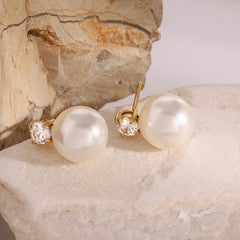 Golden Grace – 18K Gold Earrings with Inlaid Pearl Elegance