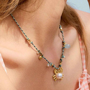 Crab Pearl Necklace in 18K Gold – Elegant Ocean-Inspired Marine Design