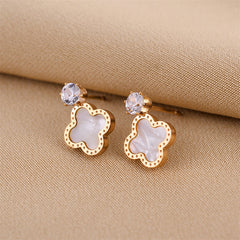Exquisite Shine – 18K Gold Four-Leaf Clover Earrings