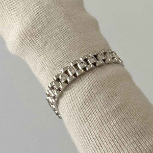 Luxe Link Watchband Luxury Bracelet - Diamond-Studded Elegance