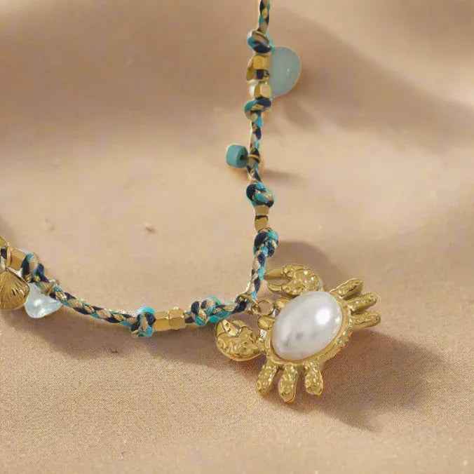 Crab Pearl Necklace in 18K Gold – Elegant Ocean-Inspired Marine Design