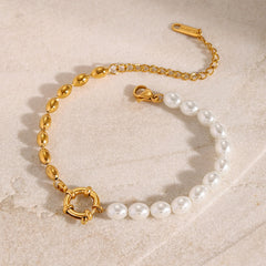 Golden Harmony – 18K Gold Hollow Circle and Pearl Chain Bracelet