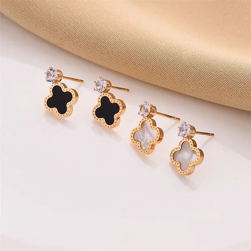 Exquisite Shine – 18K Gold Four-Leaf Clover Earrings