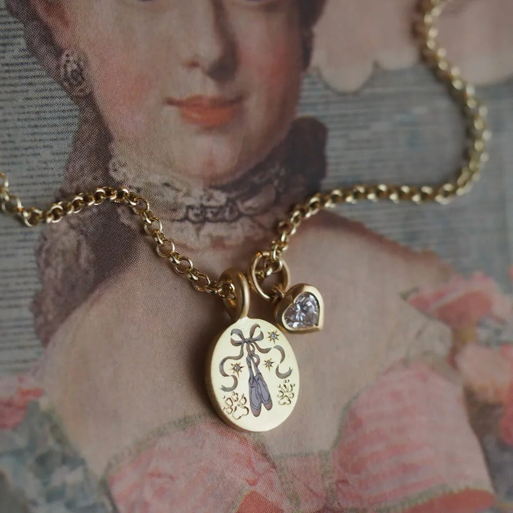 Artful Shine 18K Gold Zircon Necklace with Inlaid Pattern Design - Argesteel