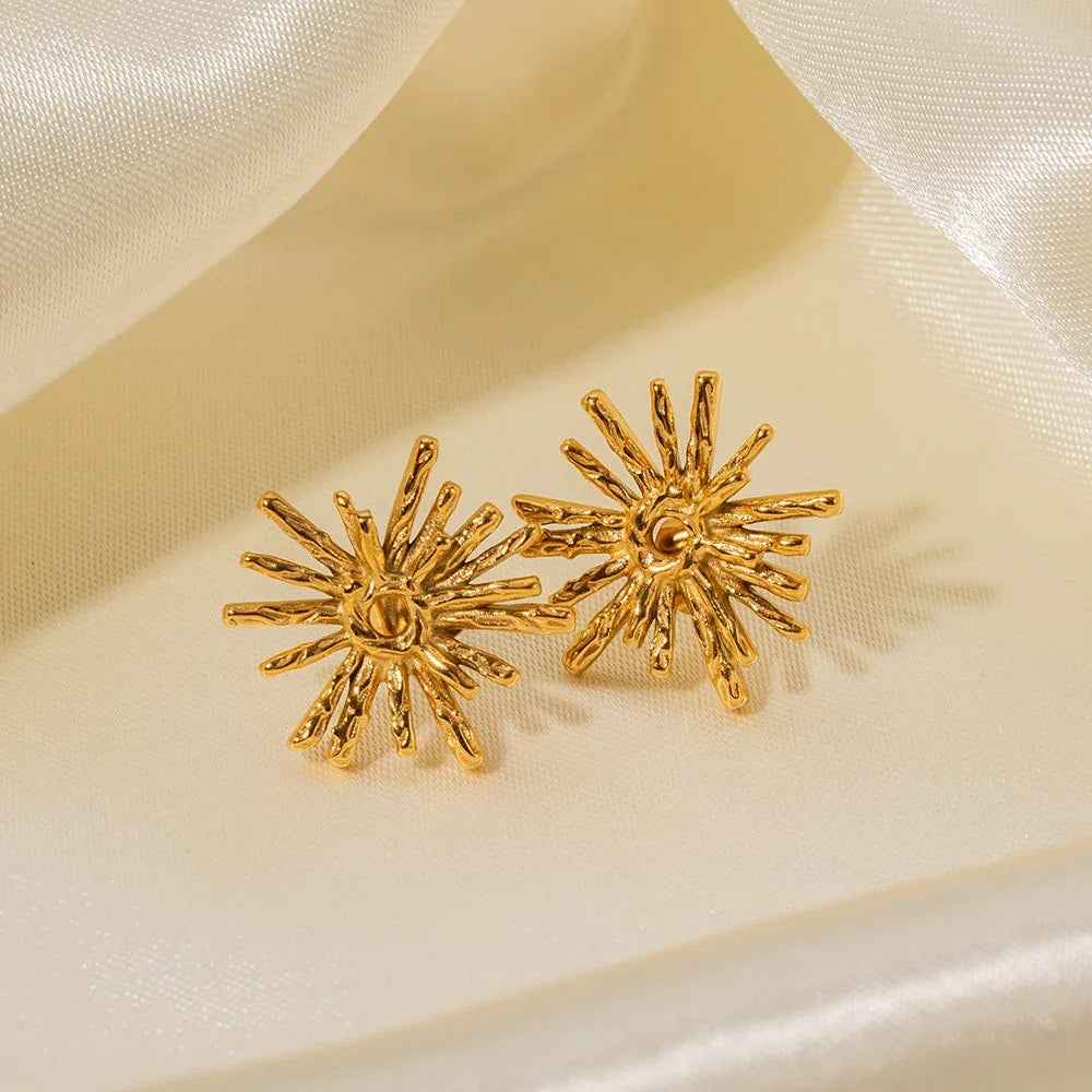 Solara Sunflower Earrings - Luxury 18K Gold Vintage Bloom Design