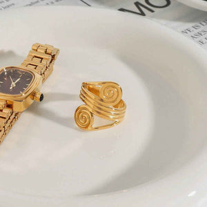 Geometric 18K Gold Thread Ring – Modern Adjustable Fashion Design