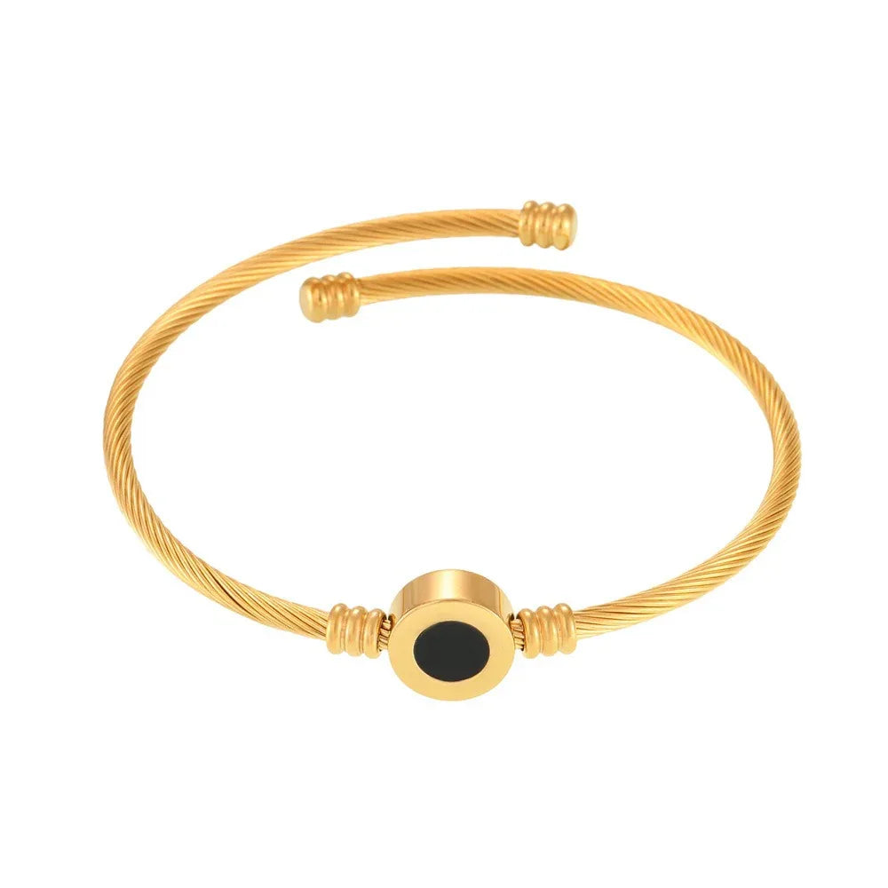 18K gold bracelet featuring twill craftsmanship and round gem