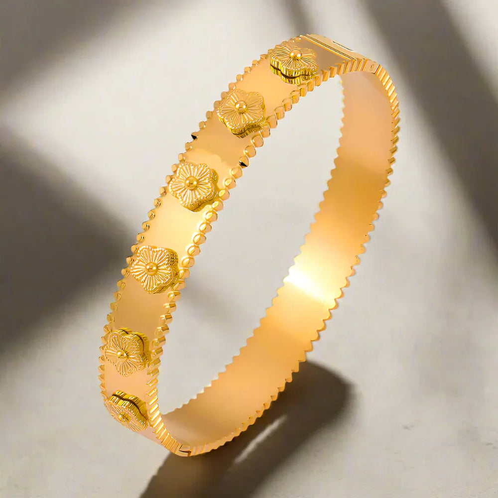 Elegant Floral Gemstone Bracelet in 18K Gold – Light Luxury Jewelry - Argesteel