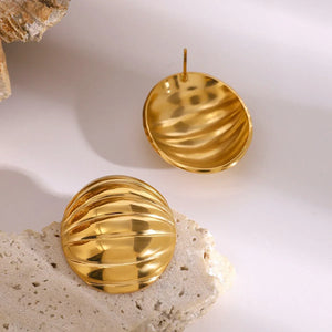 Sculpted Oval – 18K Gold Ribbed Texture Handmade Earrings