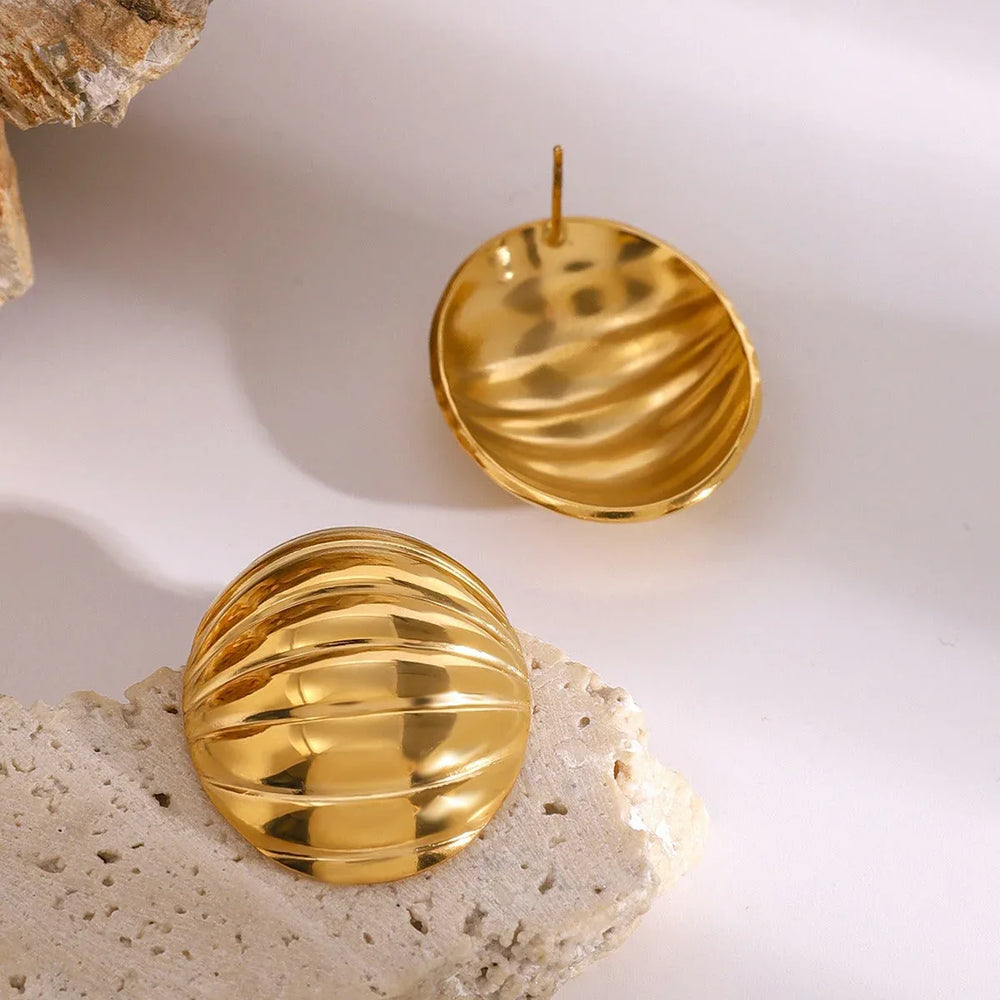 Sculpted Oval – 18K Gold Ribbed Texture Handmade Earrings