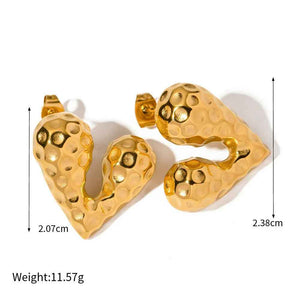 Amoura Liquid Heart Earrings – Romantic 18K Gold Hammered Design