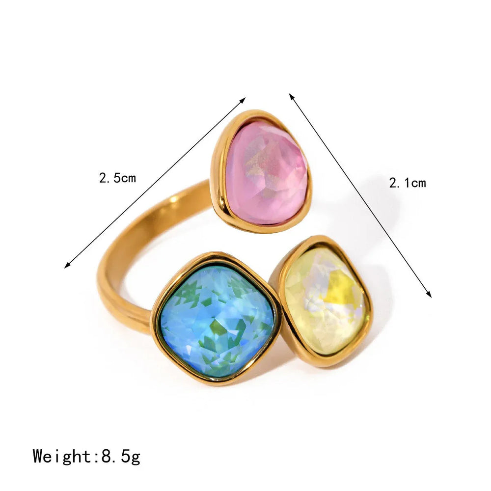 Orla – 18K Gold Gem Geometry Ring