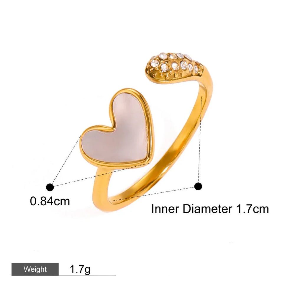 Romantic Gleam – 18K Gold Heart-Shaped Inlaid Gemstone Ring