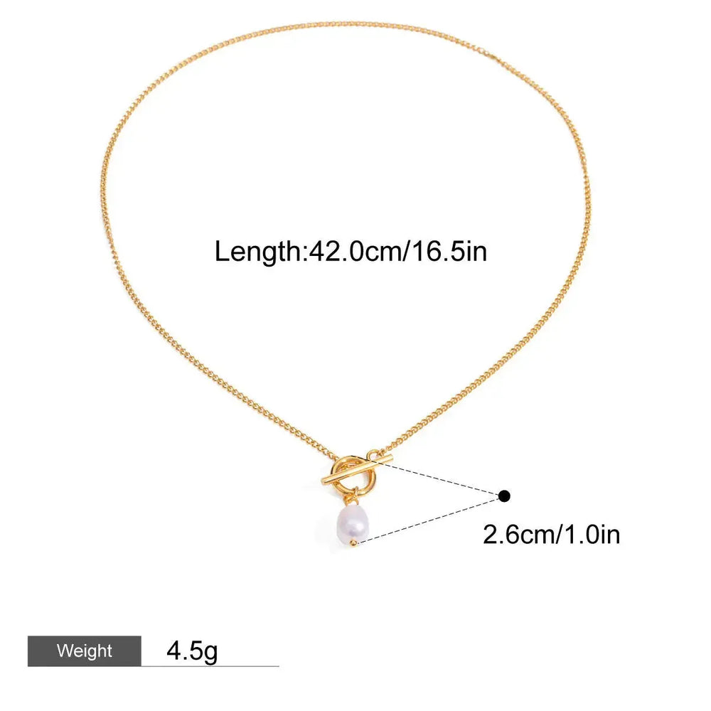 Timeless Touch – 18K Gold & Pearl Necklace
