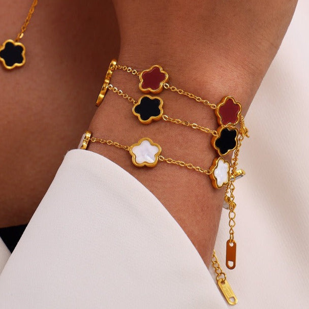 "Blooming Elegance Bracelet – 18K Gold with Flower-Shaped Gemstone Inlays