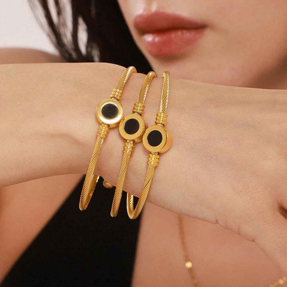 Twill Pearl Bracelet – 18K Gold Round Gemstone Elegant Noble Design