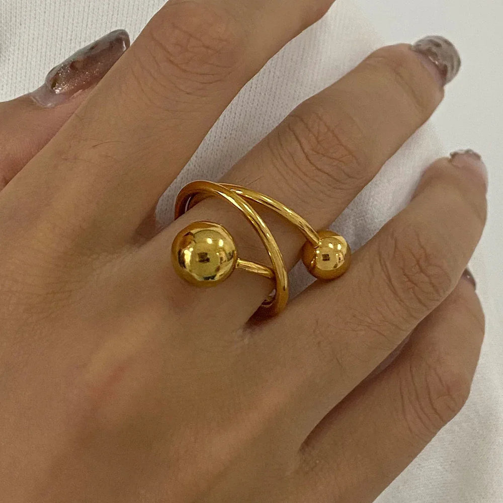 Modern 18K gold spherical ring for daily fashion wear