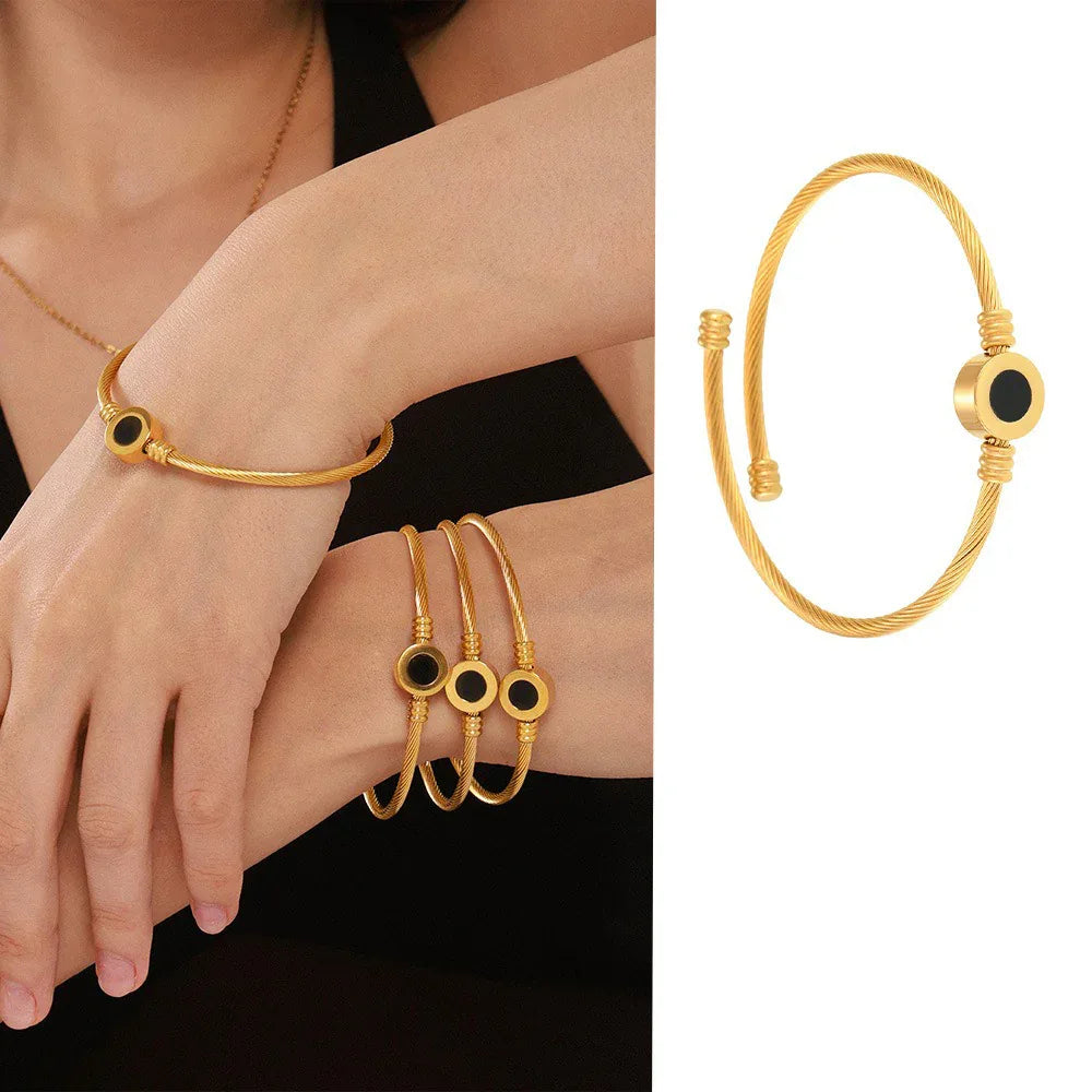 18K gold twill bracelet with round mother-of-pearl inlay