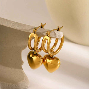 Vivara Sliding Heart Earrings in 18K Gold – Elegant High-End Playful Design