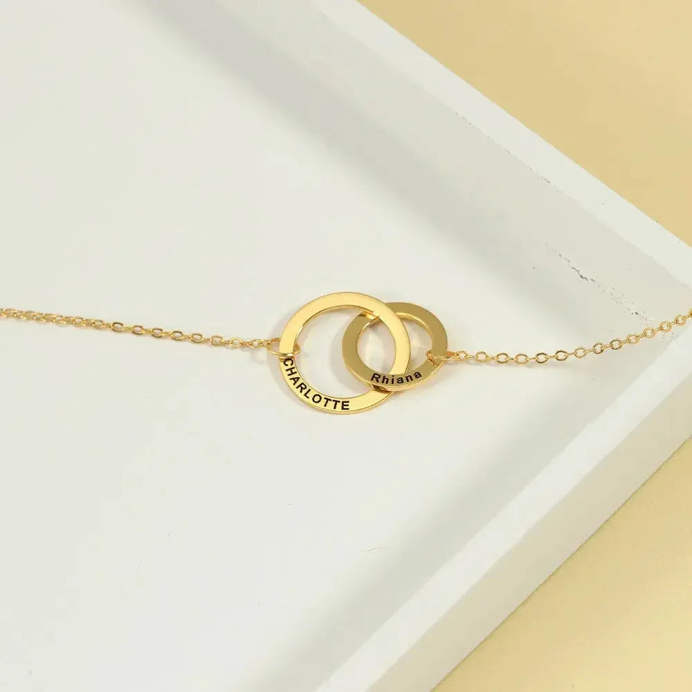 Lumière Bond – Custom Interlocking Name Rings Necklace
