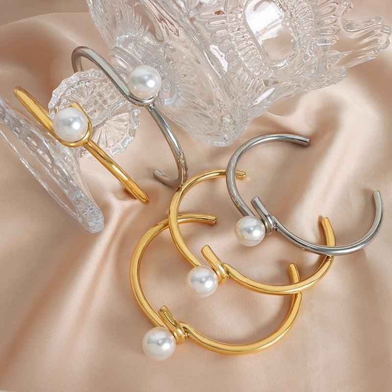 Tied Grace –   18K Gold Pearl Bracelet Twisted Pearl Inlaid Open Style