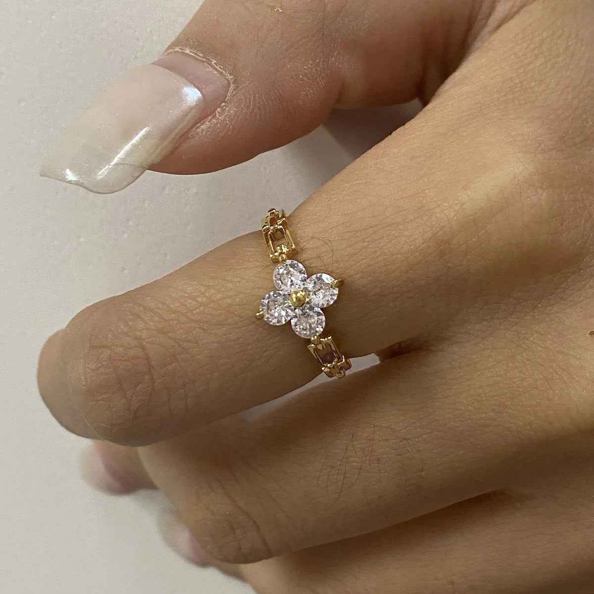 Flower & Butterfly Rings – 18K Gold Gemstone Elegant Nature-Inspired Design