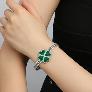 Lucky Bloom – 18K Gold Four-Leaf Clover Gemstone Bracelet