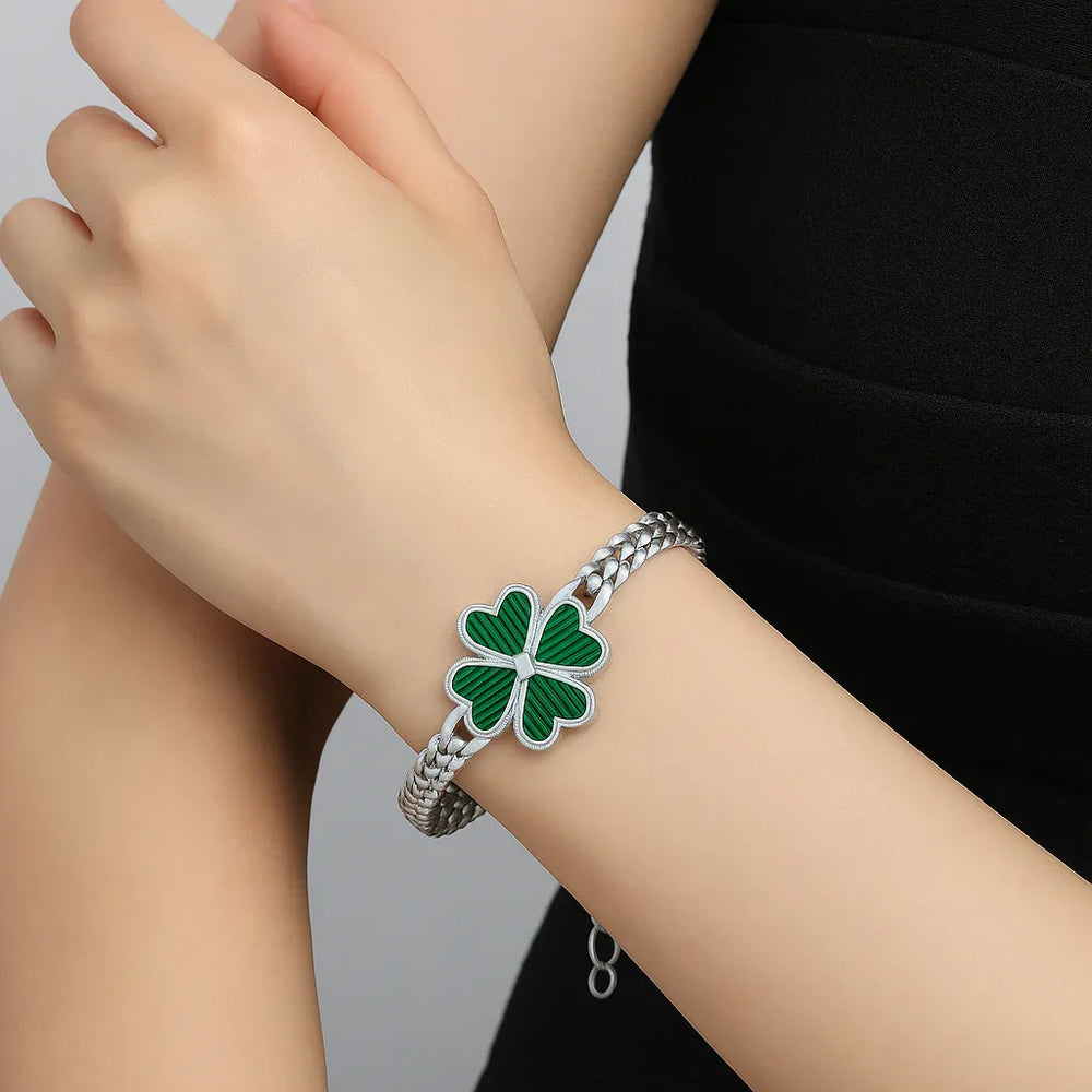 Lucky Bloom – 18K Gold Four-Leaf Clover Gemstone Bracelet